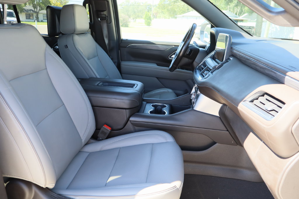 Used 2021 GMC Yukon XL SLT w/ SLT Premium Package RWD image 32