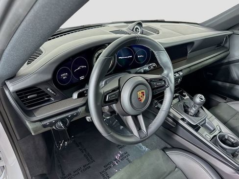 Used 2023 Porsche 911 Carrera GTS image 4