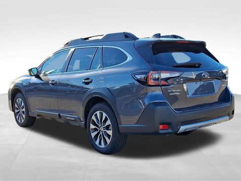 Certified 2025 Subaru Outback Limited image 5