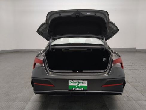 Used 2025 Hyundai Elantra SE FWD image 29