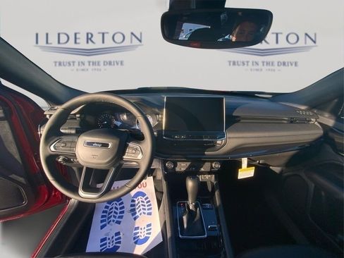 New 2026 Jeep Compass Latitude image 22