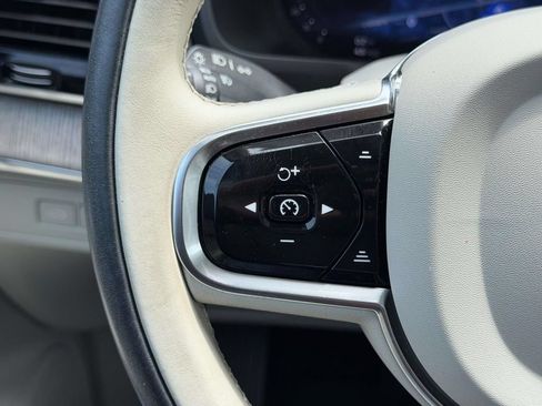 Used 2024 Volvo XC90 T8 Plus w/ Protection Package Premier AWD/4WD image 9