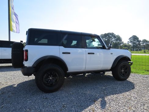 Used 2024 Ford Bronco Wildtrak AWD/4WD image 11