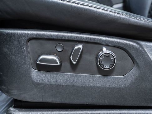 Used 2022 Cadillac Escalade Sport Platinum w/ Heavy-Duty Trailer Package image 33