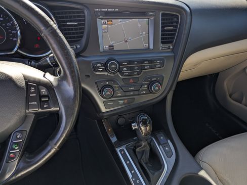 Used 2013 Kia Optima EX w/ Premium Pkg image 9