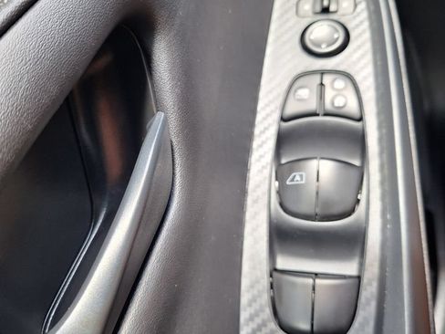 Used 2025 Nissan Sentra S FWD image 20