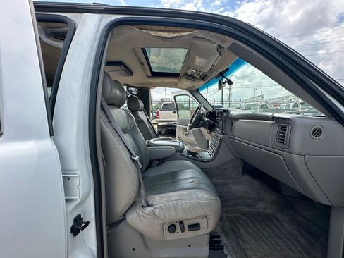 Used 2002 GMC Yukon XL Denali AWD/4WD image 44