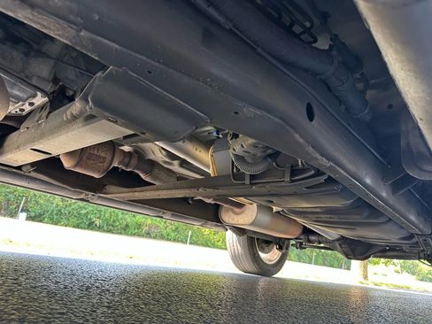 Used 2018 Chevrolet Suburban Premier image 12