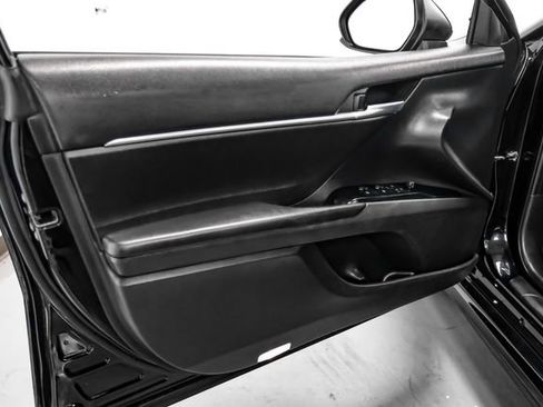 Used 2019 Toyota Camry SE image 47