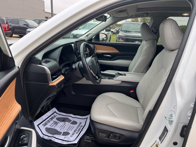 Used 2026 Toyota Grand Highlander FWD image 10