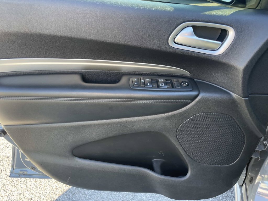 Used 2020 Dodge Durango SXT RWD image 37