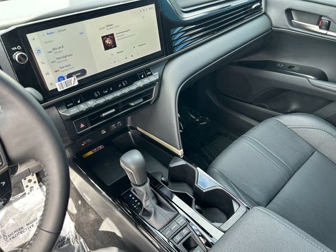 Used 2026 Toyota Camry XSE FWD image 19