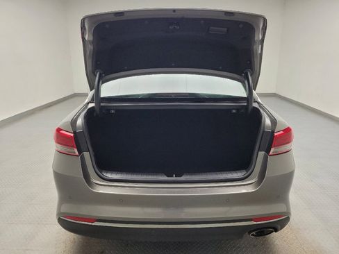 Used 2018 Kia Optima LX w/ 17" Alloy Wheels Package FWD image 29