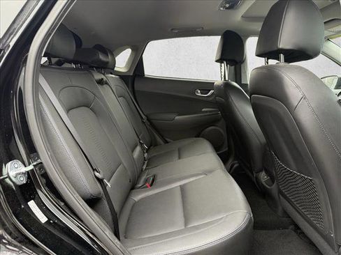 Certified 2023 Hyundai Kona Limited FWD image 18