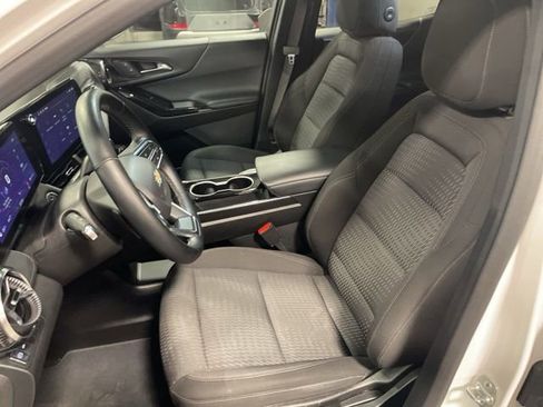 Used 2025 Chevrolet Equinox LT image 14