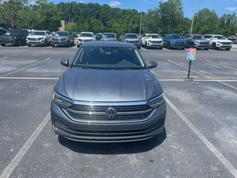 Used 2023 Volkswagen Jetta SE FWD image 4