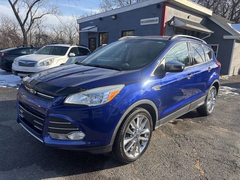 Used 2015 Ford Escape SE w/ SE Chrome Package image 1