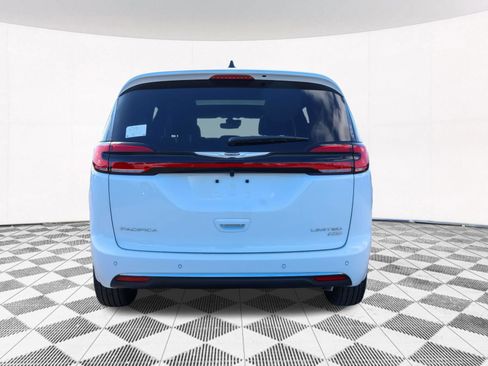 New 2026 Chrysler Pacifica Limited AWD/4WD image 14