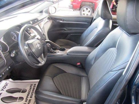 Used 2019 Toyota Camry SE FWD image 31
