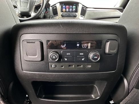 Used 2020 GMC Yukon Denali w/ Open Road Package AWD/4WD image 29