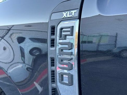 New 2026 Ford F250 XLT w/ XLT Premium Package AWD/4WD image 21