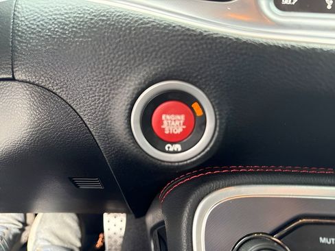 Used 2019 Dodge Challenger SRT Hellcat w/ Widebody Package RWD image 21