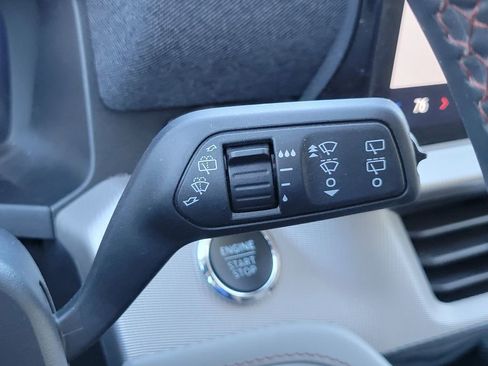 Certified 2025 Ford Explorer Active w/ Active Comfort Package image 31