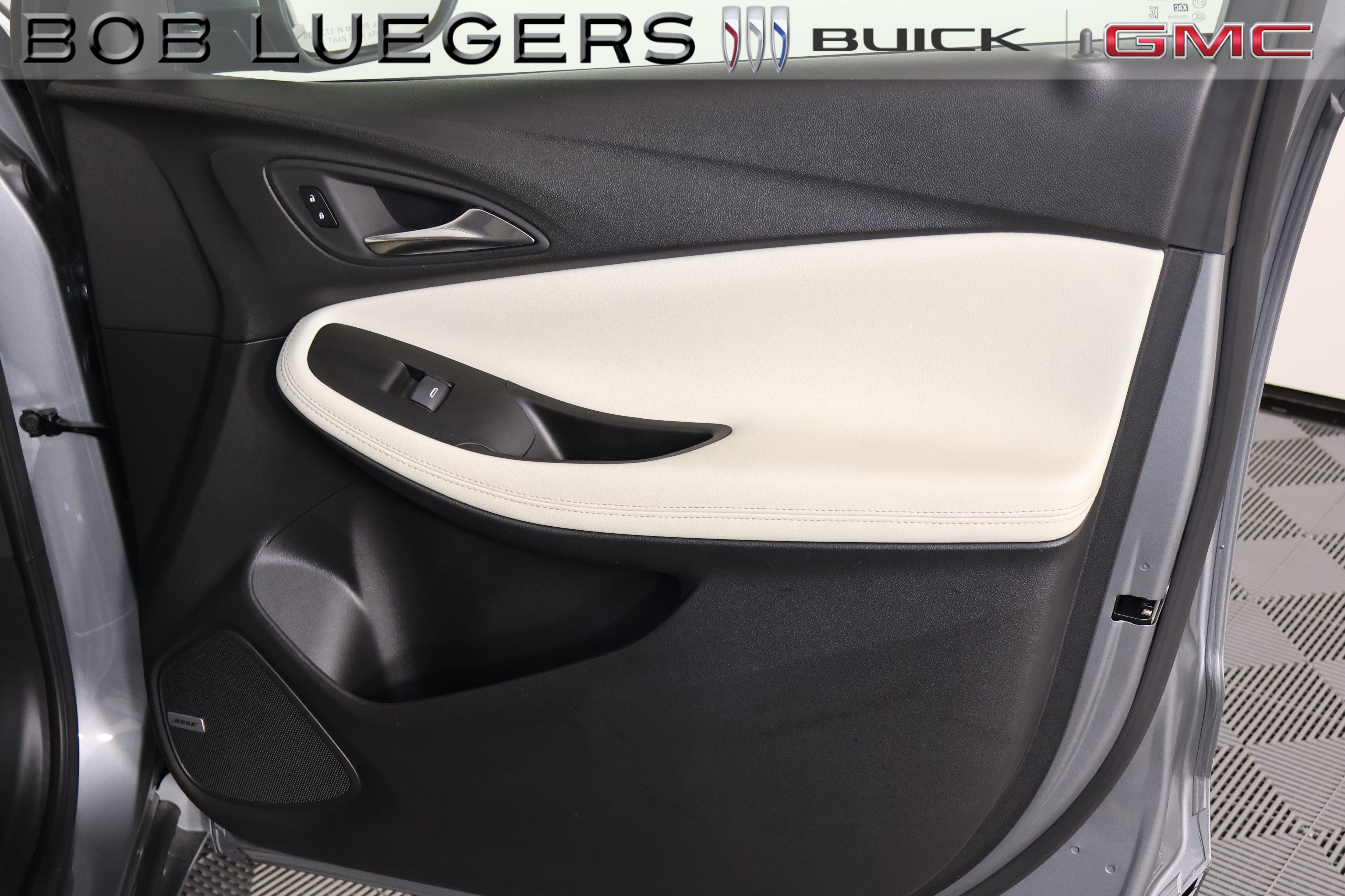 Certified 2024 Buick Encore GX Avenir w/ Avenir Convenience Package FWD image 17
