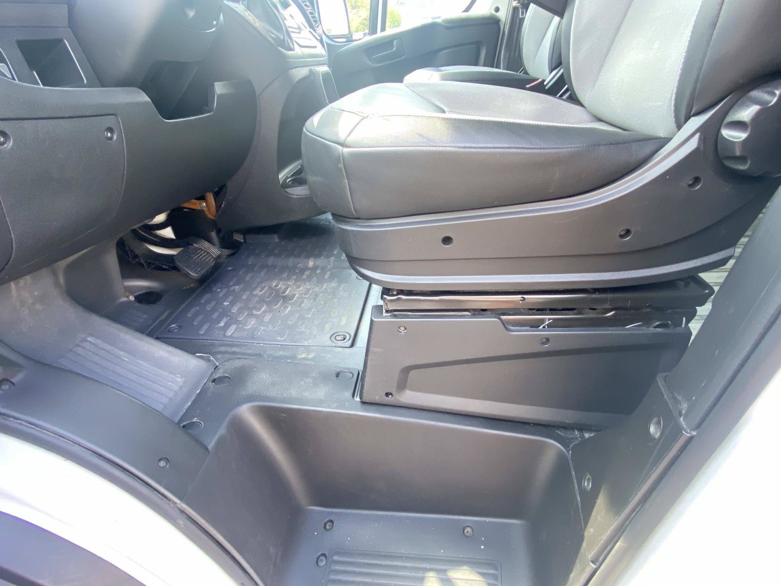 Used 2025 RAM ProMaster 2500 w/ Convenience Group FWD image 21