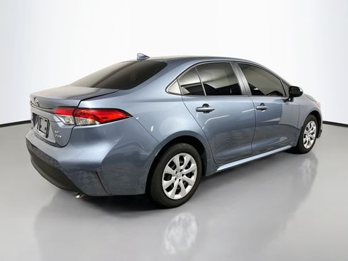 Used 2025 Toyota Corolla LE FWD image 4