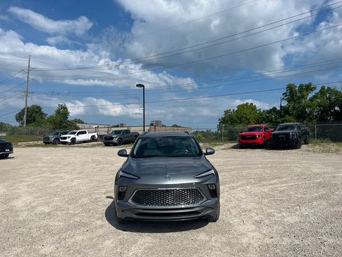 Used 2024 Buick Encore GX Avenir w/ Avenir Convenience Package AWD/4WD image 3