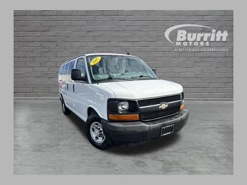 Used 2017 Chevrolet Express 2500 LS RWD image 1