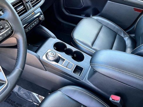Used 2024 Ford Escape Platinum AWD/4WD image 26