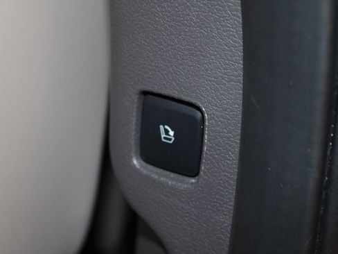 Used 2024 Lincoln Navigator Reserve image 38