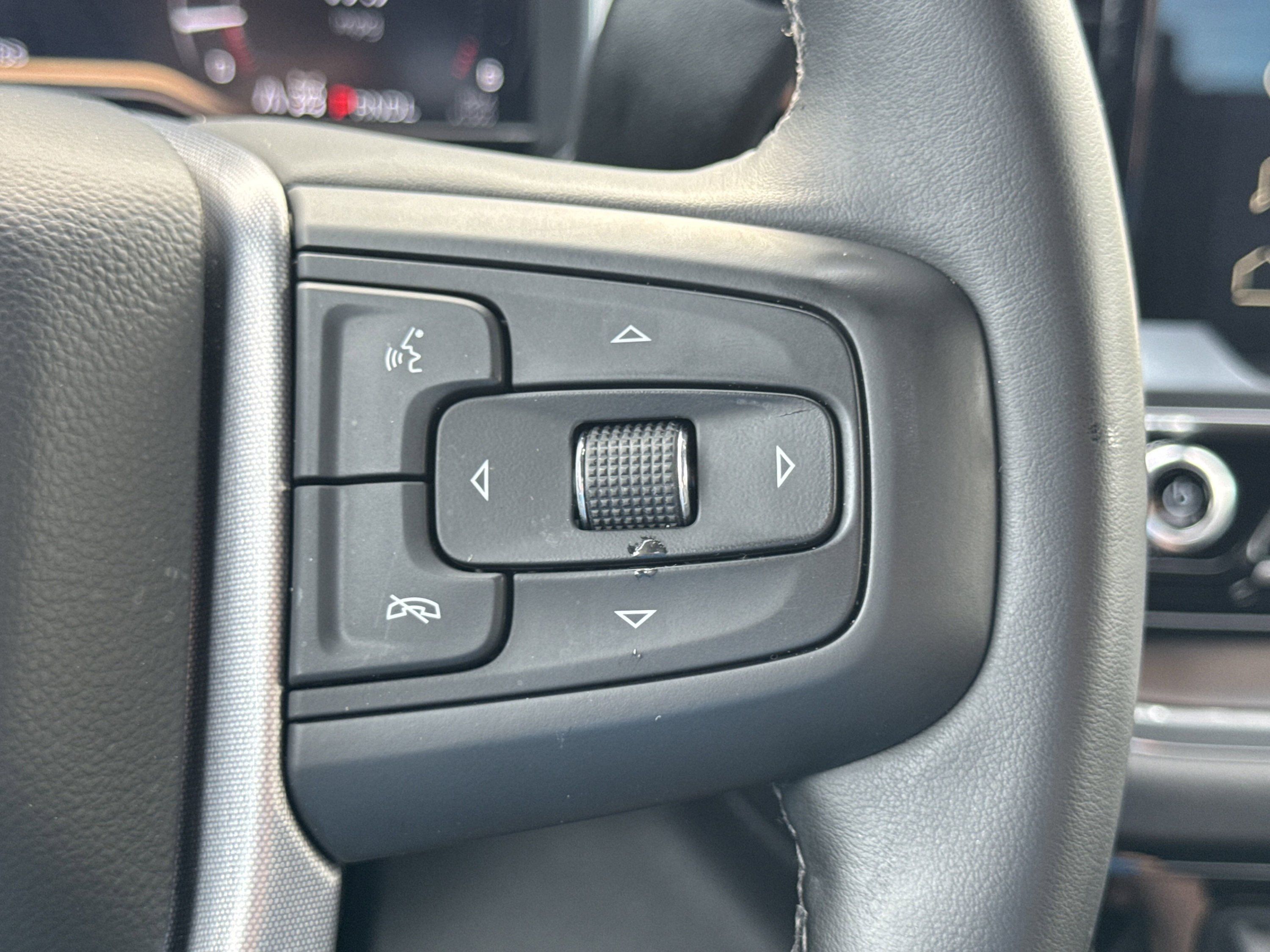 Used 2025 GMC Sierra 1500 SLT AWD/4WD image 57