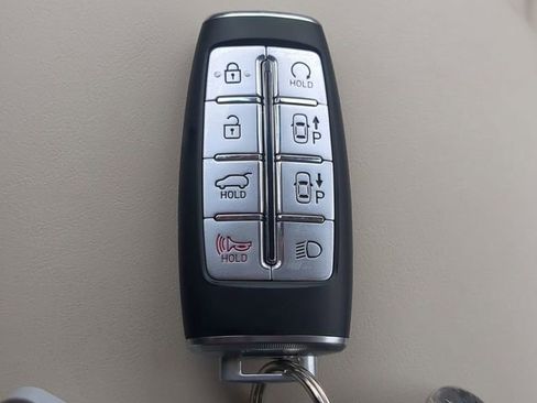 Used 2023 Genesis GV70 2.5T w/ Advanced Package image 29