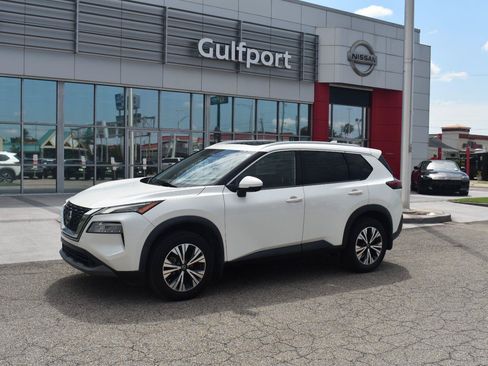 Used 2021 Nissan Rogue SV w/ Premium Package FWD image 2