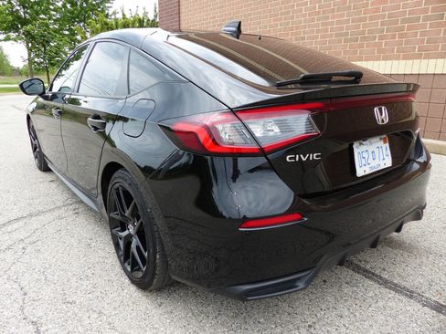 Used 2024 Honda Civic Sport image 8