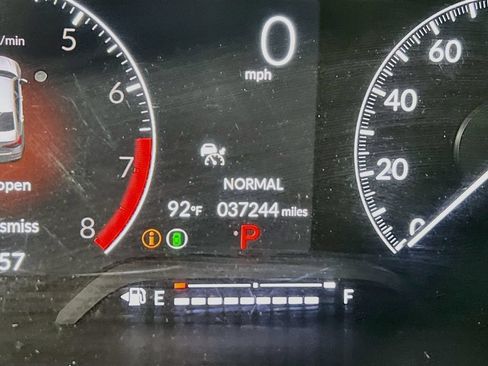 Used 2025 Honda Civic Sport image 11