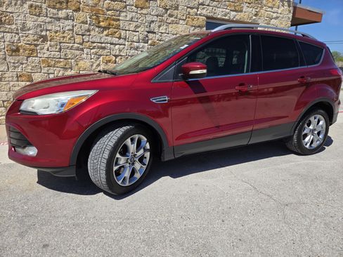 Used 2015 Ford Escape Titanium image 2
