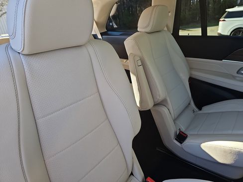 New 2026 Mercedes-Benz GLS 450 4MATIC image 12