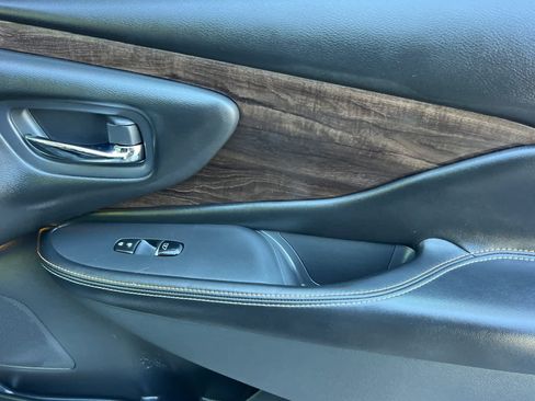 Used 2024 Nissan Murano Platinum w/ Cargo Package FWD image 19