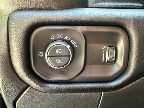 Certified 2025 RAM 2500 Big Horn AWD/4WD image 28