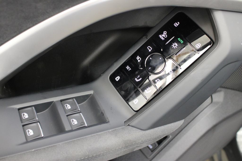 New 2026 Audi SQ5 Premium Plus AWD/4WD image 18