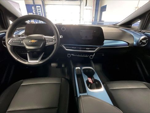 Used 2024 Chevrolet Equinox EV LT AWD/4WD image 21