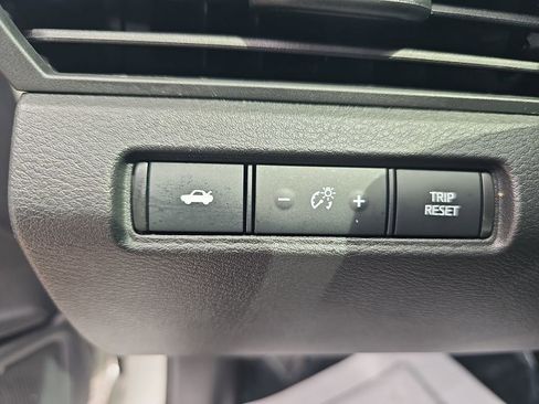 Used 2023 Nissan Altima 2.5 SR w/ SR Premium Package FWD image 18