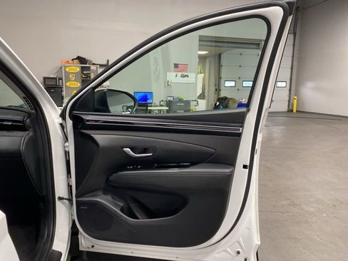 Used 2023 Hyundai Tucson Limited image 28