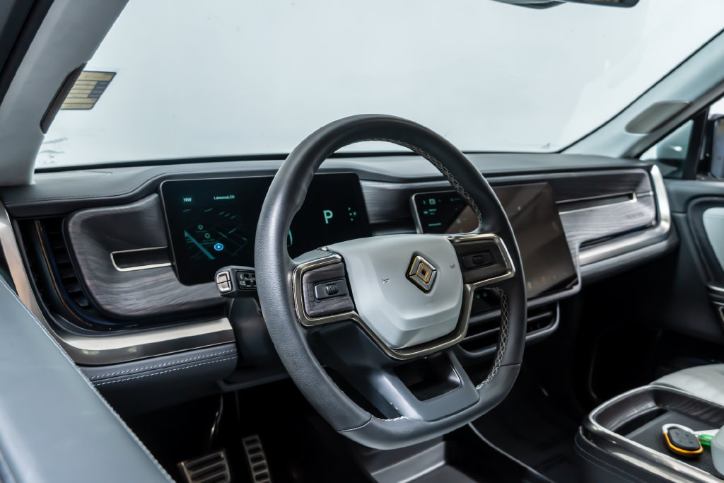 Used 2023 Rivian R1S Launch Edition Quad AWD/4WD image 4
