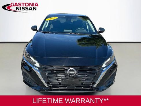 Certified 2025 Nissan Altima 2.5 SV FWD image 2