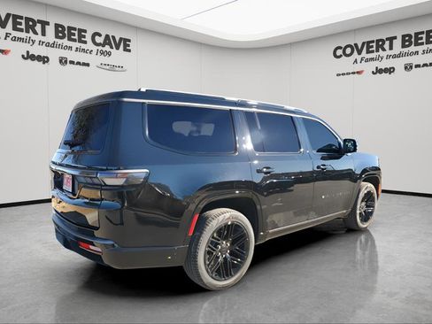 New 2026 Jeep Grand Wagoneer Limited image 9